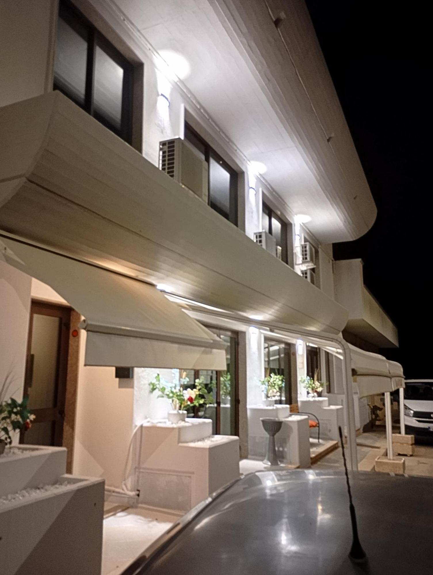B&B La Maison 萨米凯莱-迪巴里 外观 照片